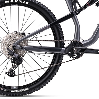 skaut-30-pro-seda-2026-d3